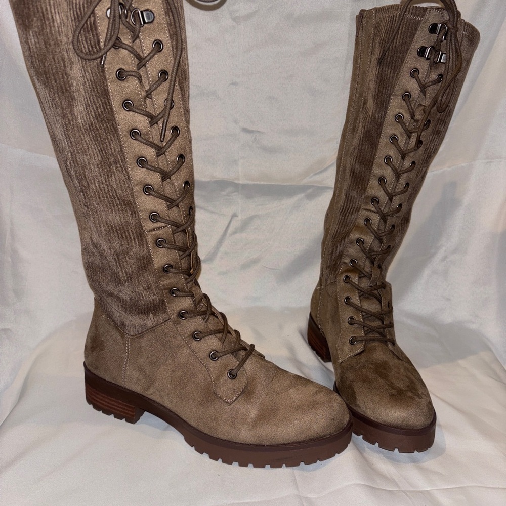 Crown Vintage Tall Lace-Up Boots | Women’s 9M | New No Box